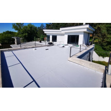 Плоска експлуатована покрівля: відмінності та особливості інноваційного рішення