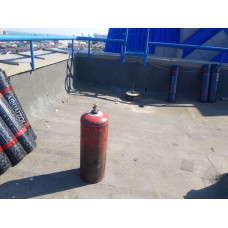 Парапети плоскої покрівлі: особливості, конструкція та практичні рішення