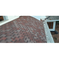 Ремонт м'якої покрівлі з бітумної черепиці